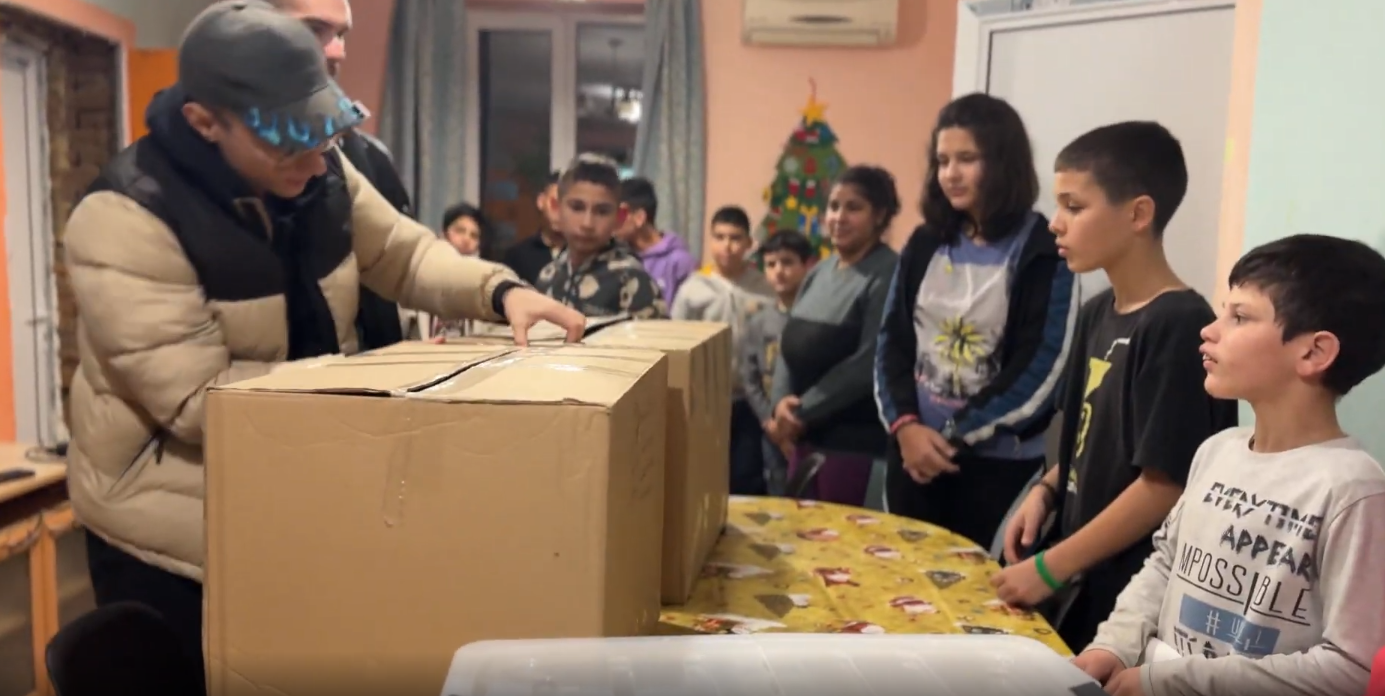 Момент от кампанията