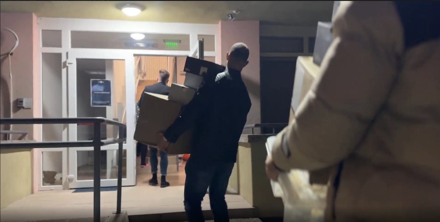 Момент от кампанията